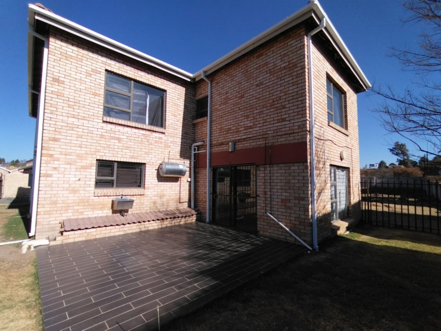 To Let 3 Bedroom Property for Rent in Harrismith Free State